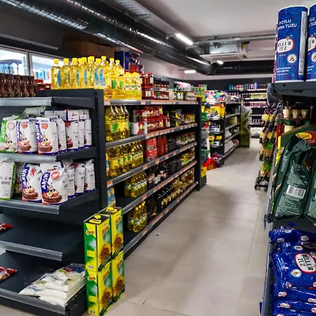 Caesar Pompeius * Trikomo