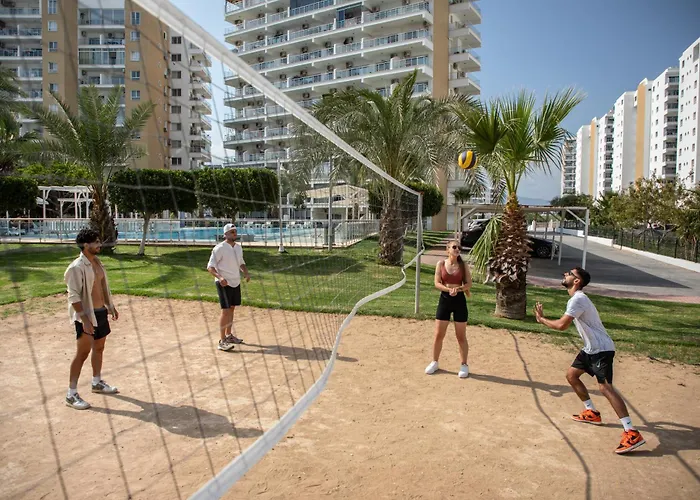 Caesar Pompeius Daire Trikomo